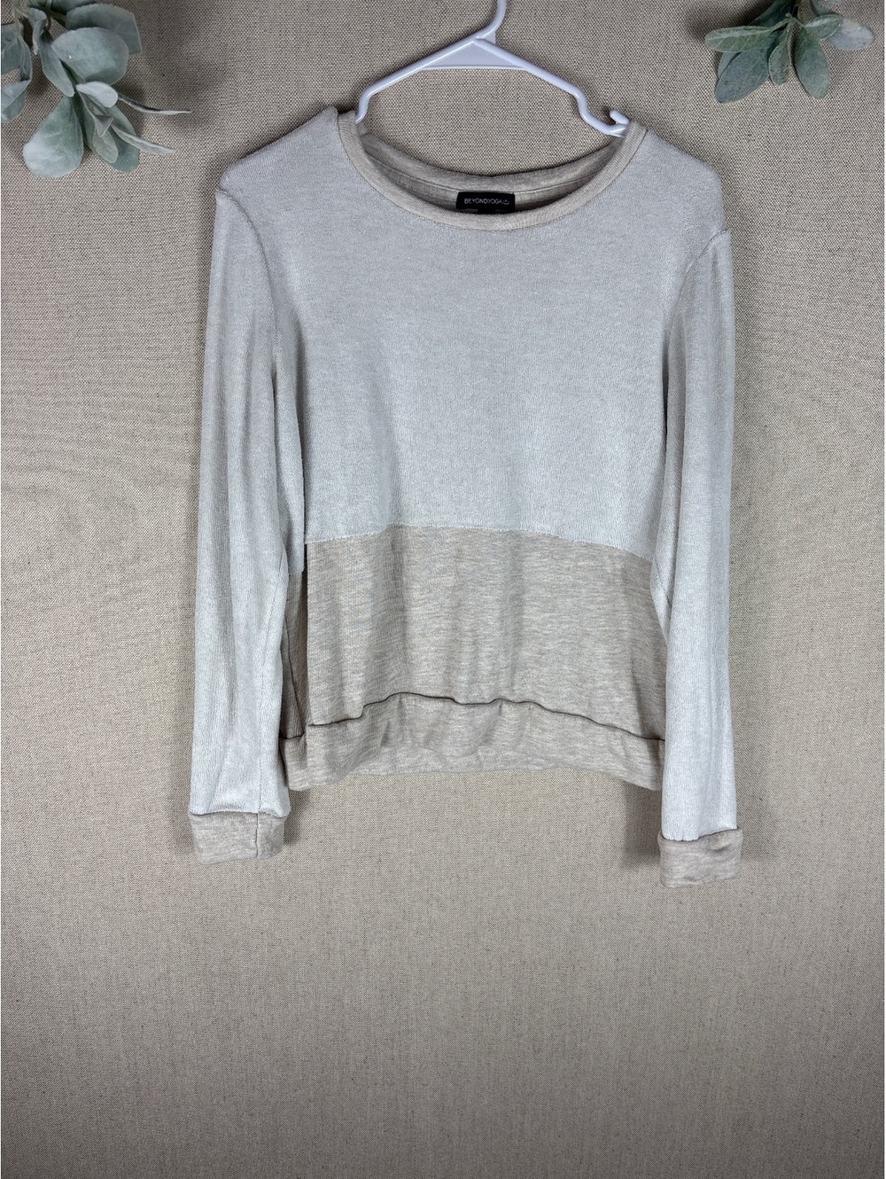 Beyond Yoga > Cream Cotton Sweatshirt Medium